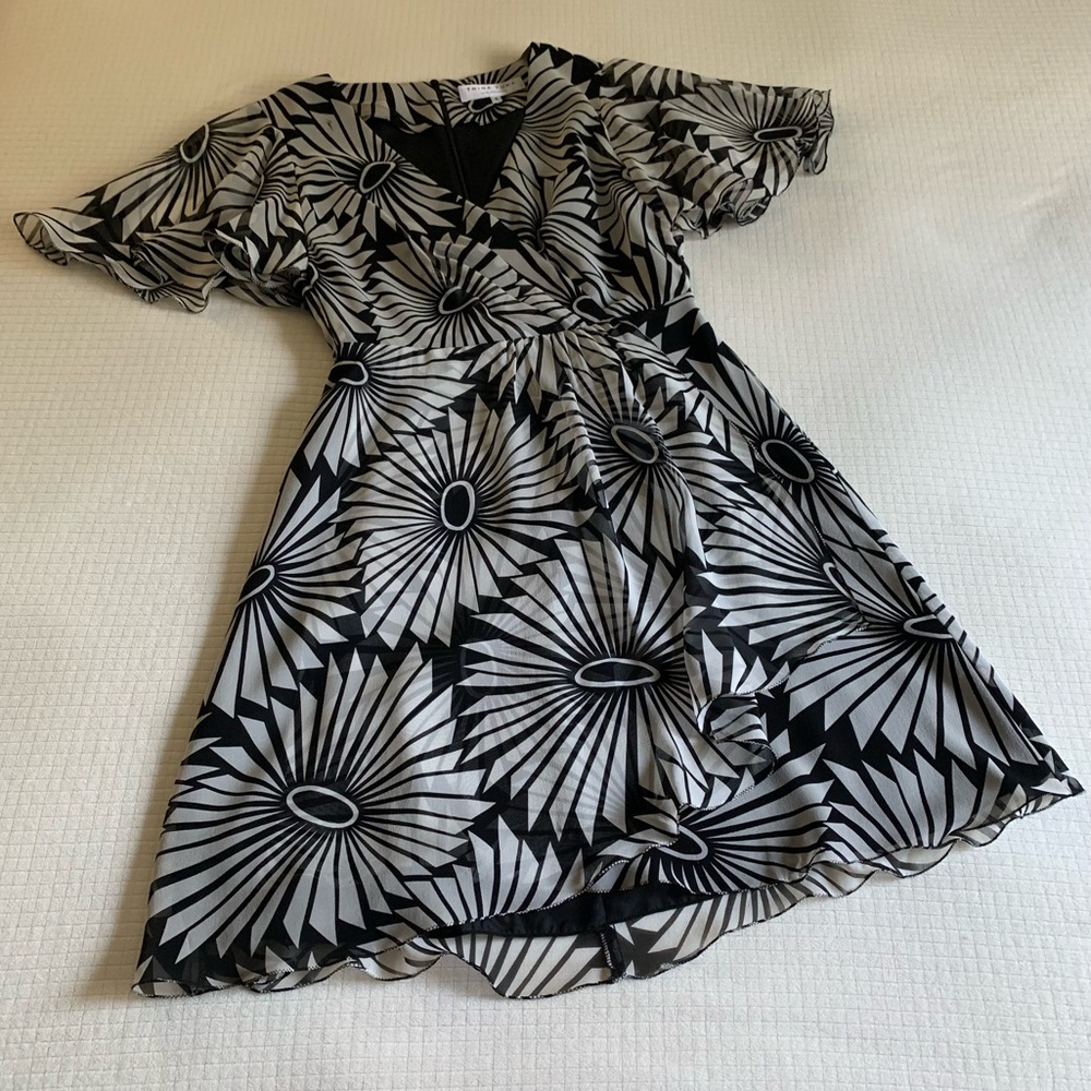 Trina Turk black/cream pinwheel dress